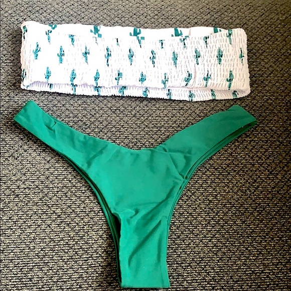 Bathing Suit 👙☀️🌵 - Picture 2 of 8